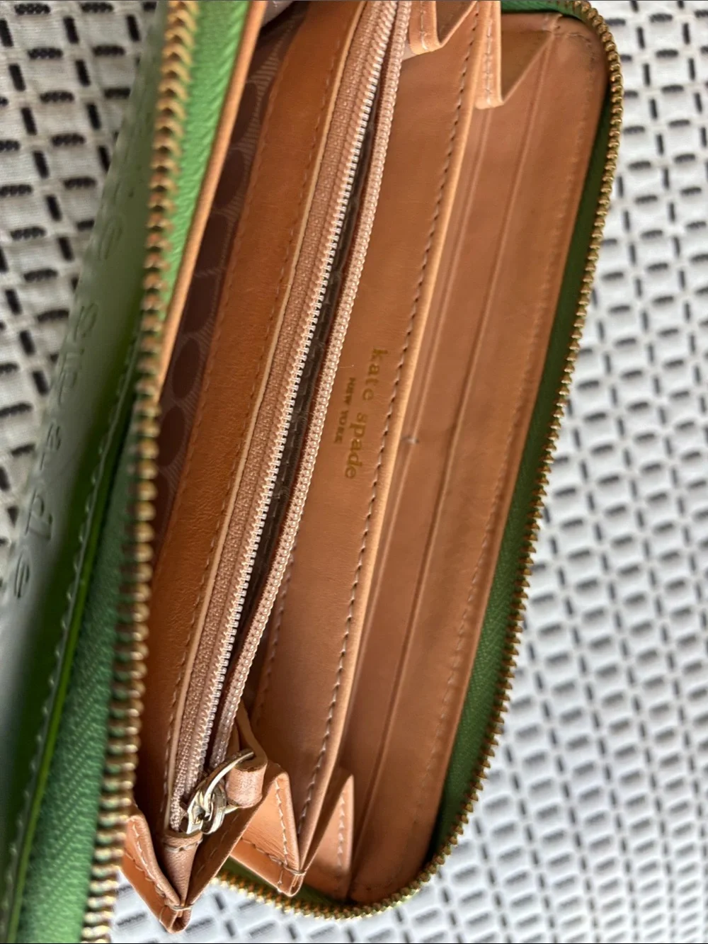 Kate Spade - Picture 5 of 7